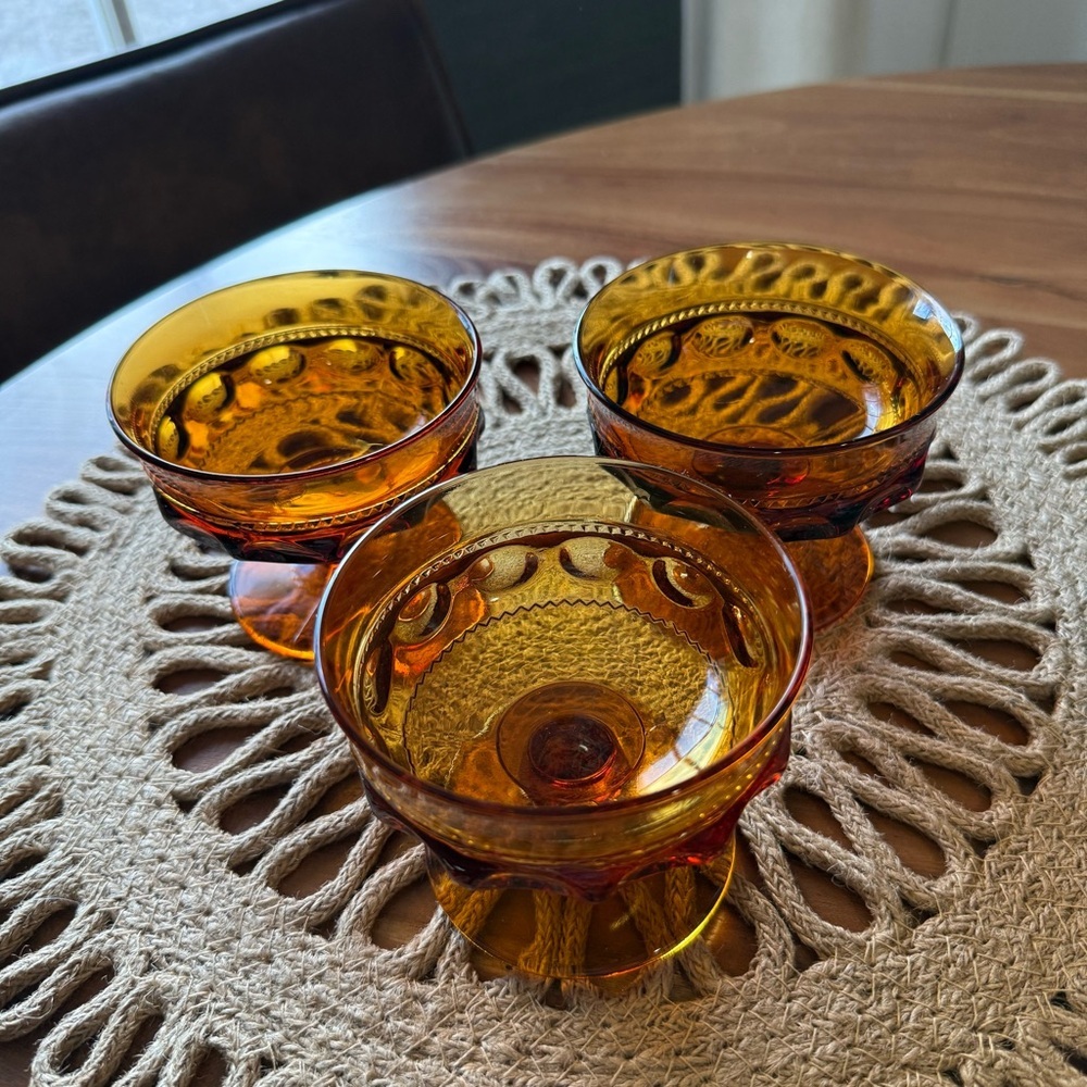Amber vintage Glass Goblet Set - Picture 3 of 10